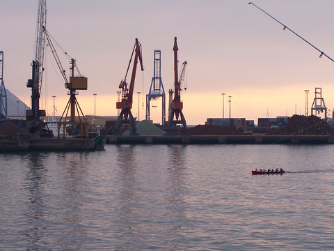 INDUSTRIA, FARMA y SERVICIOS